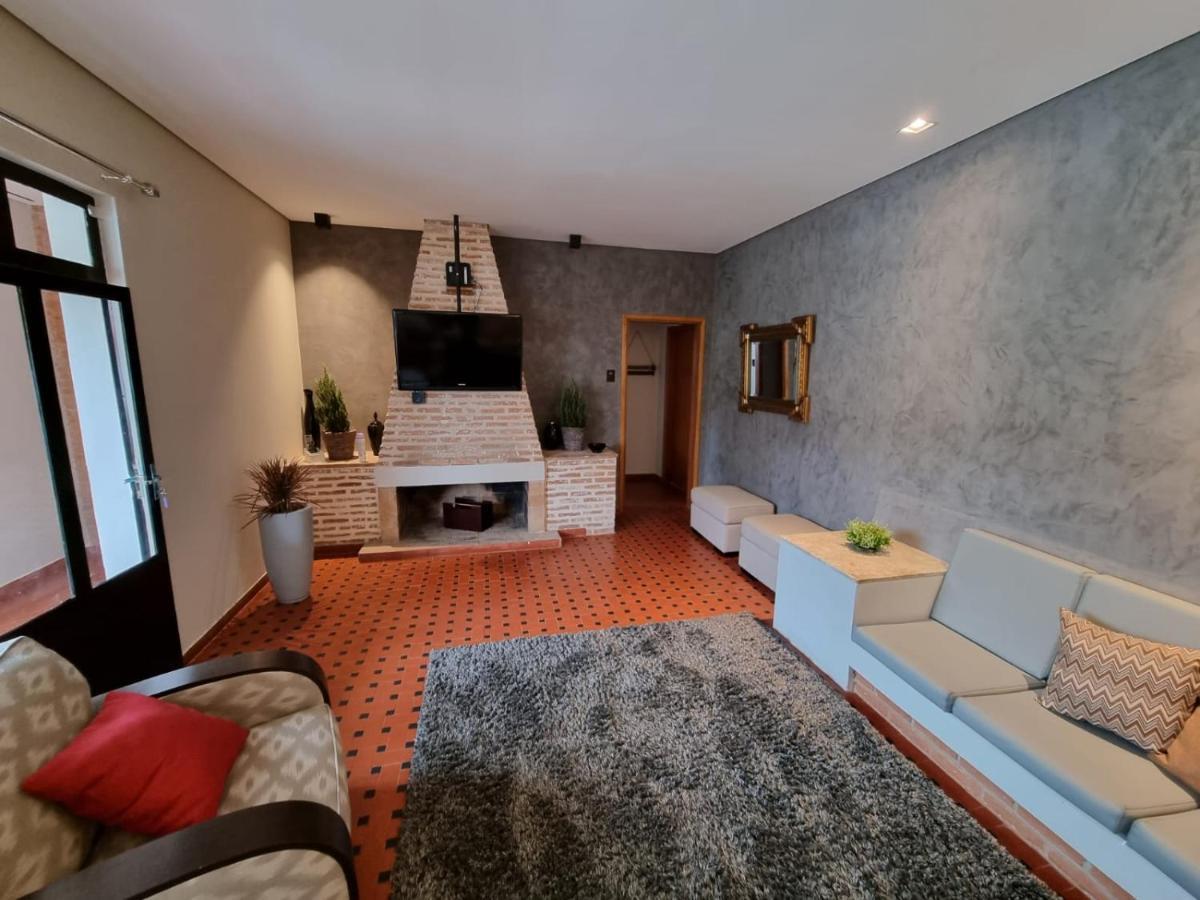 Villa Casa Dom Quixote, Pequena Chacara No Centro Da Cidade à Atibaia Extérieur photo